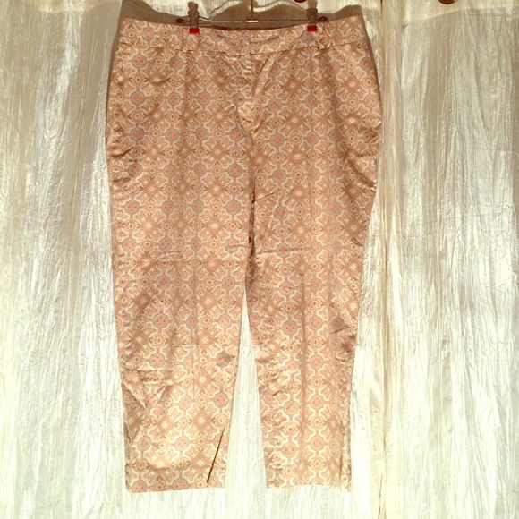 Talbots Medallion Capris