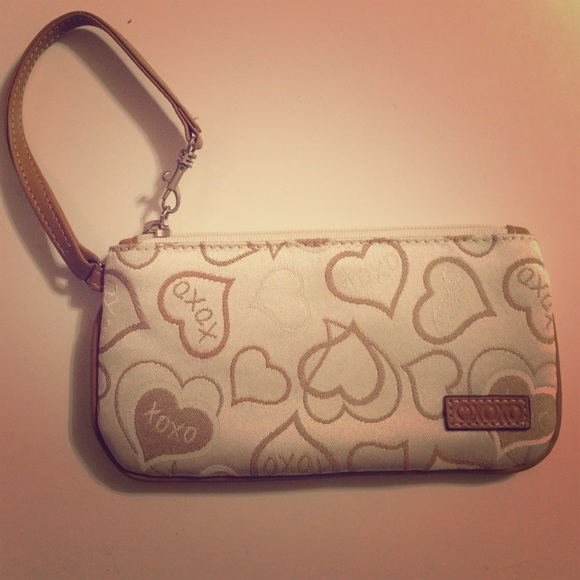 🎉clearance! 🎉Xoxo wristlet