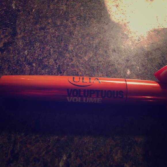 Ulta voluptuous volume mascara