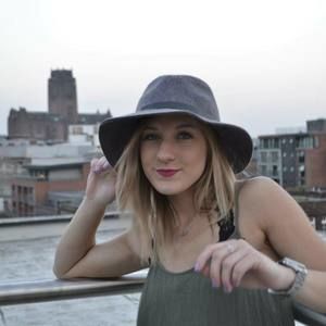 Meet your Posher, Lauren