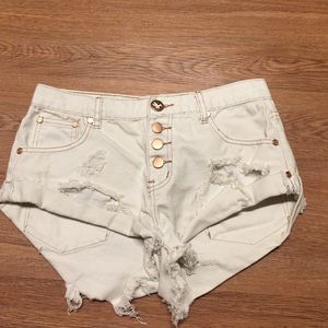 One Teaspoon white denim shorts. Worn once!