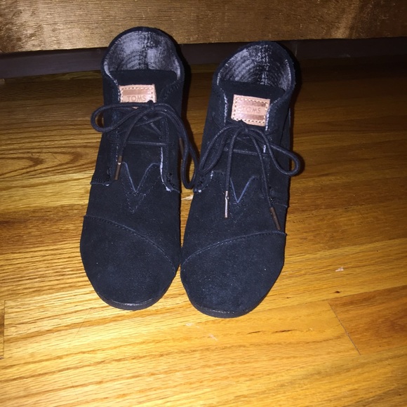 Toms wedges!!