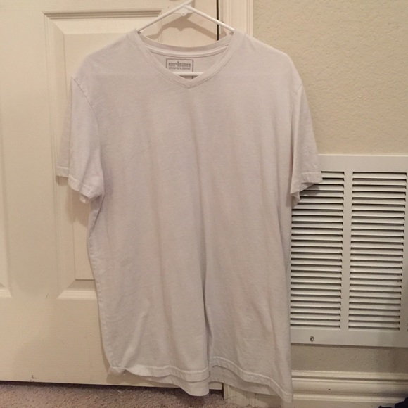 Urban pipeline white v-neck t-shirt