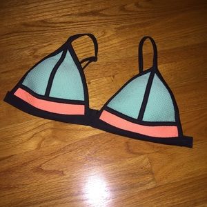 Authentic triangl swim top!!