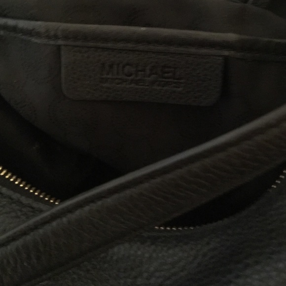 Black leather MK purse - Picture 2 of 4