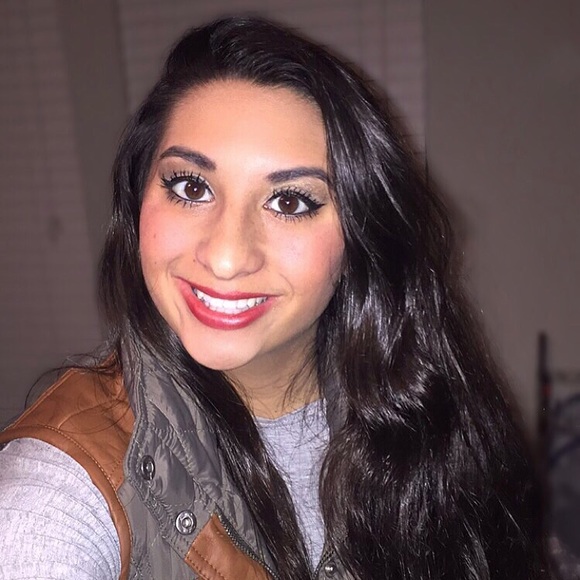 Meet your Posher, Marisa