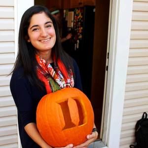 Meet your Posher, Annie