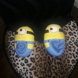 Minion  slippers