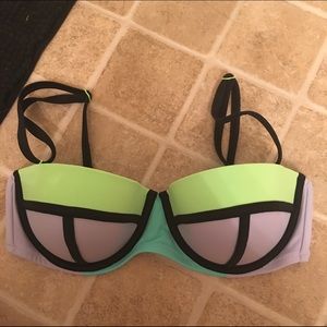 Colorblock VS bikini top