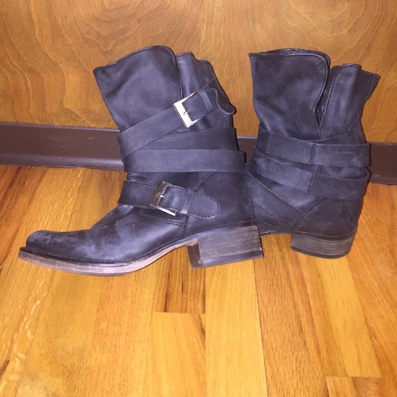 Steve Madden boots!!