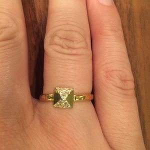 Gold plated stud ring