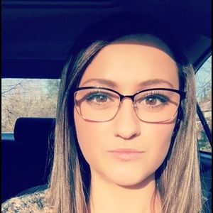 Meet your Posher, Mckenzie