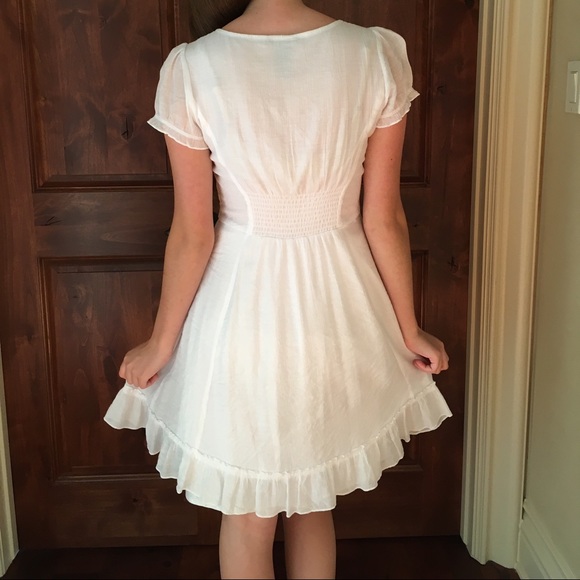 Flirty white dress! - Picture 2 of 4