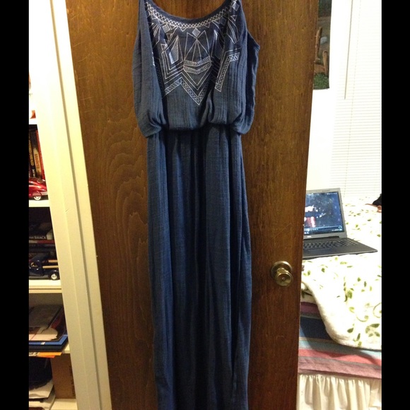 Perfect Summer Maxi Dress! - Picture 2 of 3