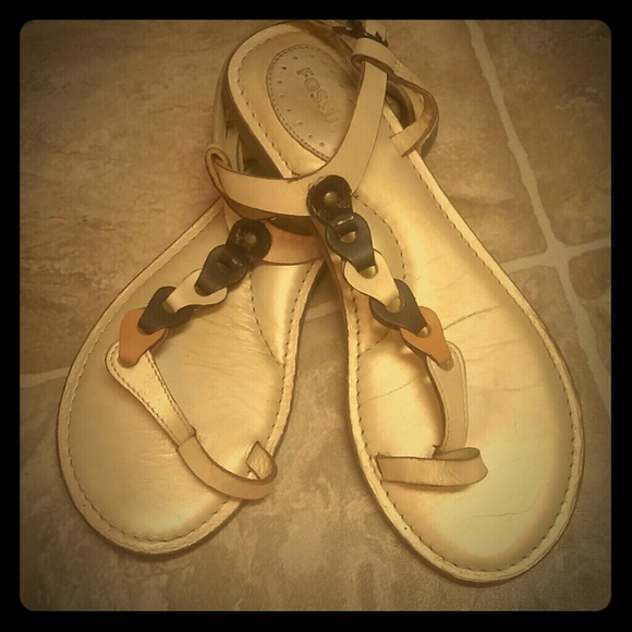 FOSSIL size 7.5 gold sandals