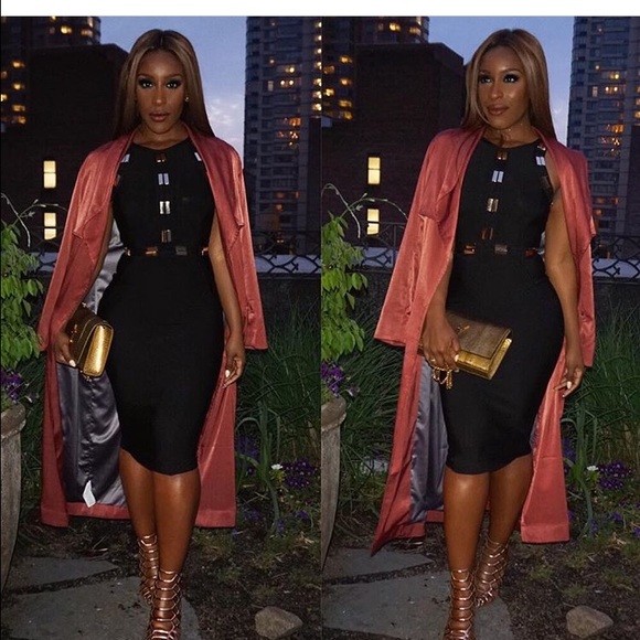 New Midi bandage dress with gold hardware - Picture 5 of 5