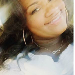 Meet your Posher, Mashay