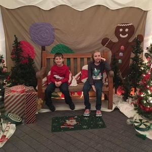 Meet your Posher, Hillary