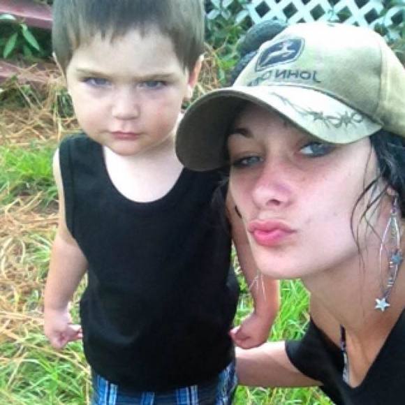 Meet your Posher, Christa - Picture 1 of 1