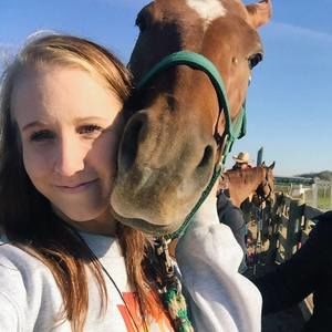 Meet your Posher, Alexandra