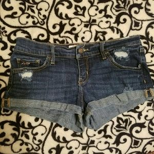 Size 5/27 Hollister shorts!