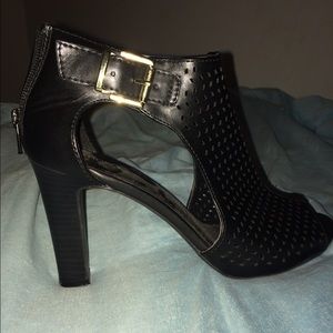 Gorgeous pair of Merona Heels