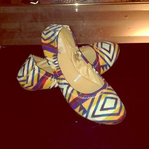 Multicolor flats by Nicole. Only worn once!