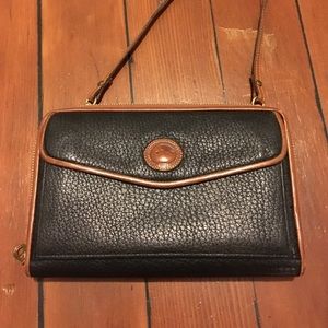 Dooney & Bourke  messenger wallet