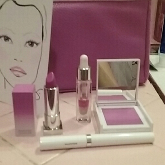 Make up kit - Picture 2 of 2