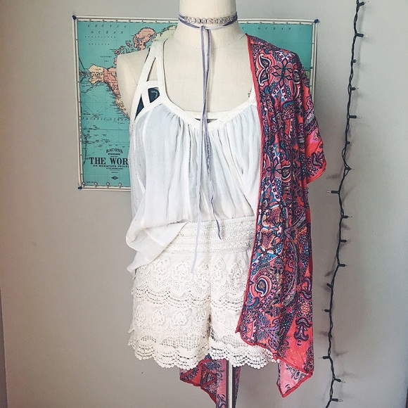 Pants - Cream Lace Shorts