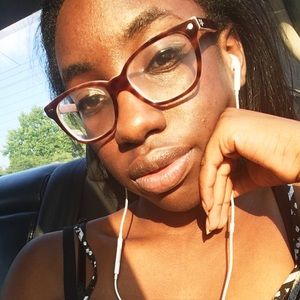 Meet your Posher, Shae