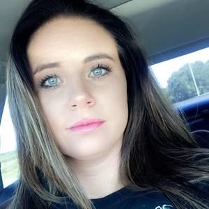 Meet your Posher, Cassandra