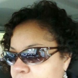 Meet your Posher, Lorinda