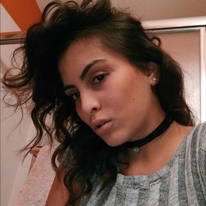 Meet your Posher, Valeria