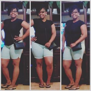 Meet your Posher, Crystal