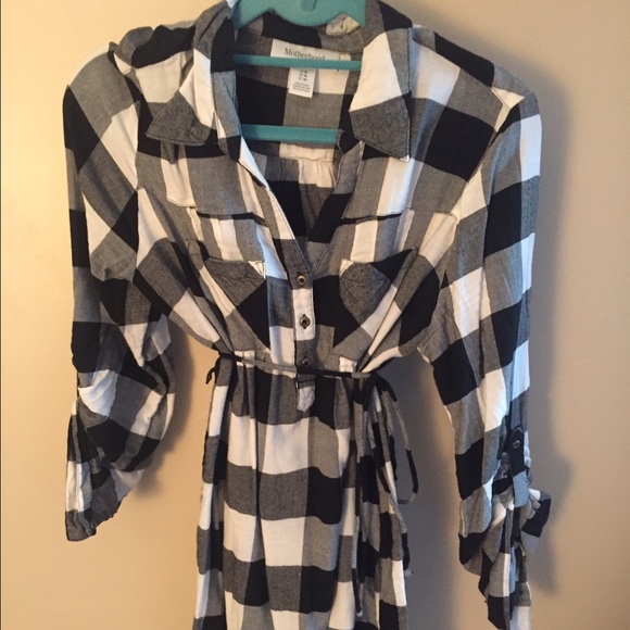 Motherhood Maternity - black and white flannel