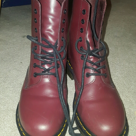 Doc Martens Clemency in Burgundy