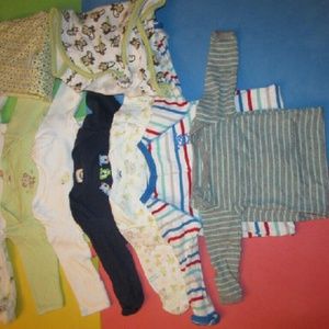 Newborn 7 sleep sacks, 2 swaddles