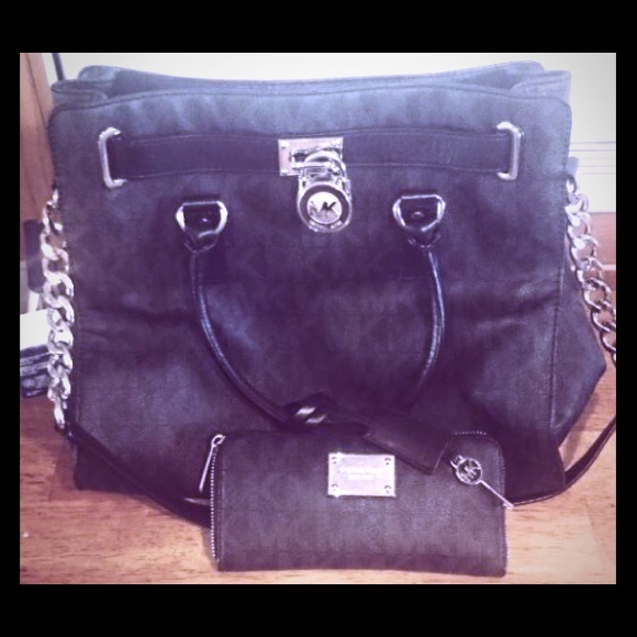 MK Hamilton- Large. Includes matching wallet SOLD - Picture 1 of 4