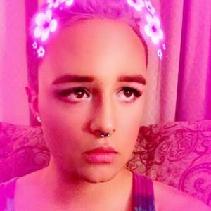 Meet your Posher, Caithe