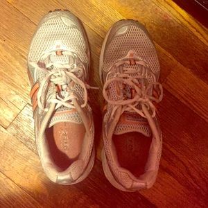 New balance 1062