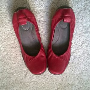 Neuralizer leather flats