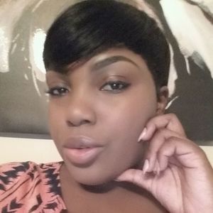 Meet your Posher, Latoya
