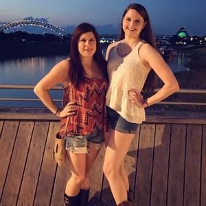 Meet your Posher, Corinne