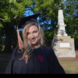 Meet your Posher, Rebecca