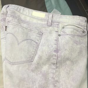 Light purple Levi jeans