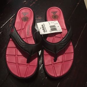 Adidas flip flop black and pink 8