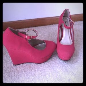 Charlotte Russe red wedges ! size 7
