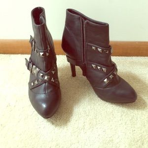 Kardashian kollection booties
