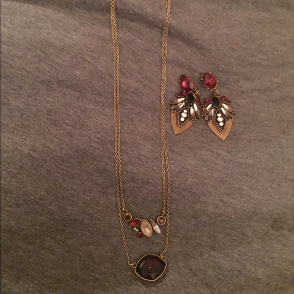 Chloe and Isabel set